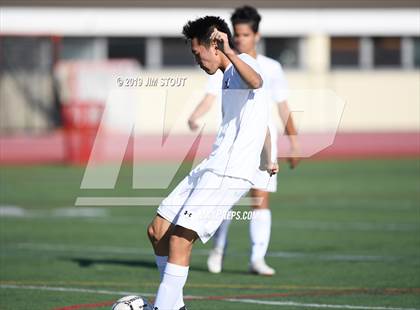 Thumbnail 2 in Harrison vs. Arlington B (White Plains Kickoff Classic) photogallery.