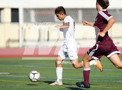 Thumbnail 3 in Harrison vs. Arlington B (White Plains Kickoff Classic) photogallery.