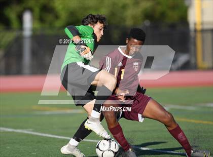 Thumbnail 2 in Harrison vs. Arlington B (White Plains Kickoff Classic) photogallery.
