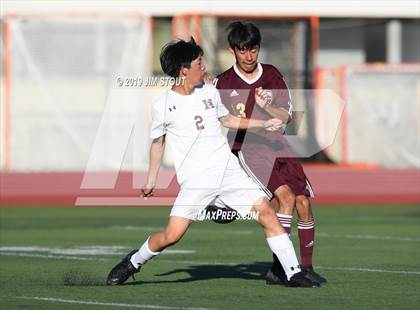 Thumbnail 1 in Harrison vs. Arlington B (White Plains Kickoff Classic) photogallery.