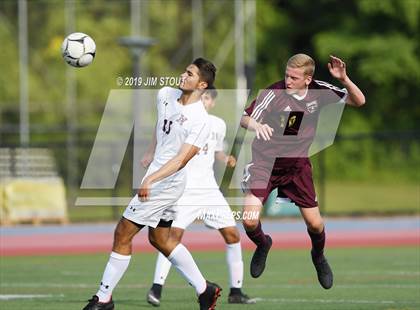 Thumbnail 1 in Harrison vs. Arlington B (White Plains Kickoff Classic) photogallery.