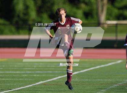 Thumbnail 2 in Harrison vs. Arlington B (White Plains Kickoff Classic) photogallery.
