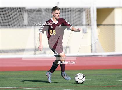 Thumbnail 2 in Harrison vs. Arlington B (White Plains Kickoff Classic) photogallery.