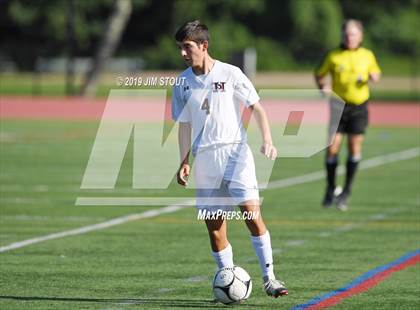 Thumbnail 2 in Harrison vs. Arlington B (White Plains Kickoff Classic) photogallery.