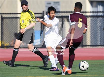 Thumbnail 1 in Harrison vs. Arlington B (White Plains Kickoff Classic) photogallery.