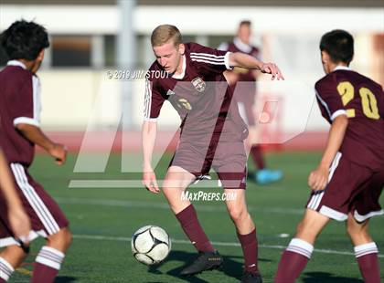 Thumbnail 1 in Harrison vs. Arlington B (White Plains Kickoff Classic) photogallery.