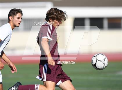 Thumbnail 3 in Harrison vs. Arlington B (White Plains Kickoff Classic) photogallery.