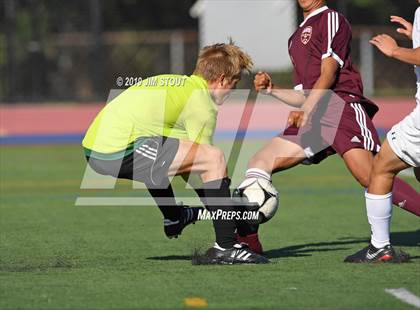 Thumbnail 3 in Harrison vs. Arlington B (White Plains Kickoff Classic) photogallery.