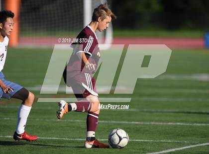 Thumbnail 2 in Harrison vs. Arlington B (White Plains Kickoff Classic) photogallery.