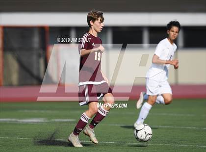 Thumbnail 3 in Harrison vs. Arlington B (White Plains Kickoff Classic) photogallery.