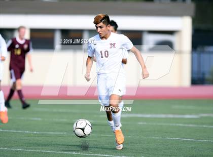 Thumbnail 2 in Harrison vs. Arlington B (White Plains Kickoff Classic) photogallery.
