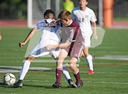 Thumbnail 2 in Harrison vs. Arlington B (White Plains Kickoff Classic) photogallery.