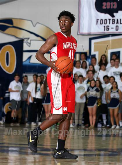 Thumbnail 2 in Mater Dei vs. St. John Bosco  photogallery.