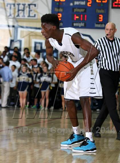 Thumbnail 2 in Mater Dei vs. St. John Bosco  photogallery.
