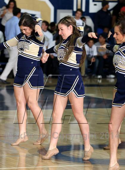 Thumbnail 3 in Mater Dei vs. St. John Bosco  photogallery.