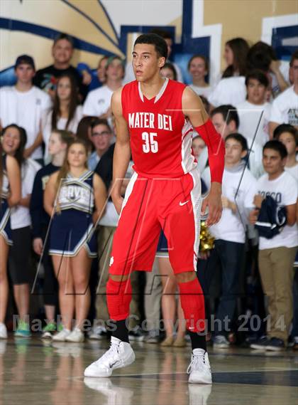 Thumbnail 2 in Mater Dei vs. St. John Bosco  photogallery.