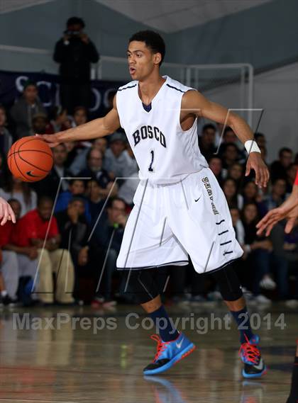 Thumbnail 3 in Mater Dei vs. St. John Bosco  photogallery.