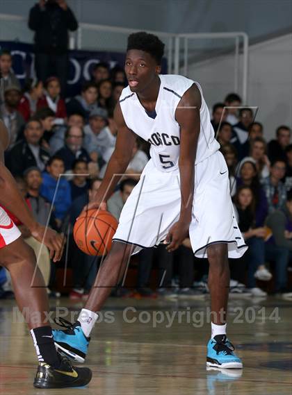 Thumbnail 3 in Mater Dei vs. St. John Bosco  photogallery.