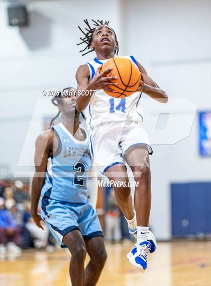 Thumbnail 2 in Oxford @ Lewisburg photogallery.