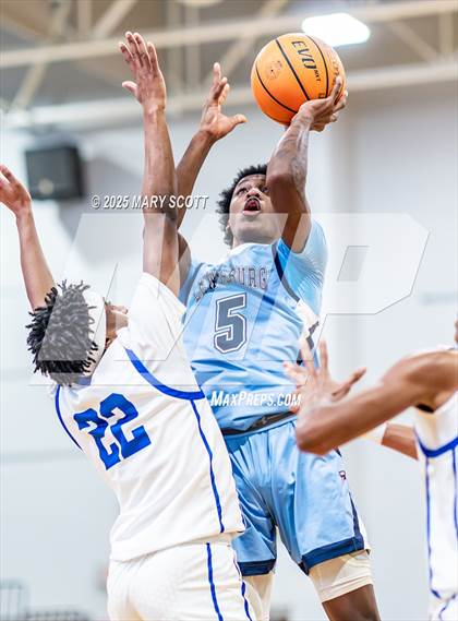 Thumbnail 1 in Oxford @ Lewisburg photogallery.