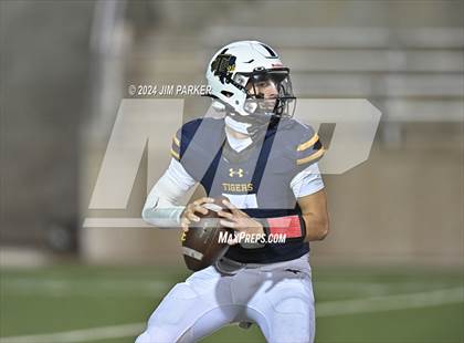 Thumbnail 2 in Vandegrift @ Stony Point photogallery.