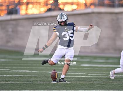 Thumbnail 2 in Vandegrift @ Stony Point photogallery.