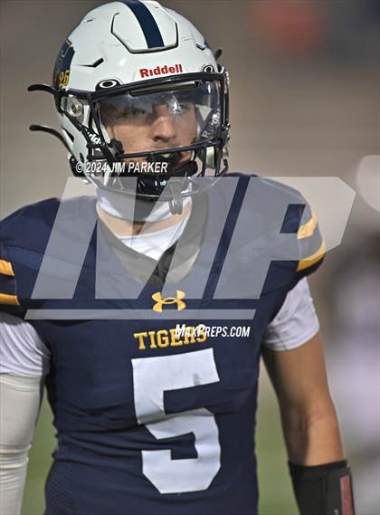 Thumbnail 3 in Vandegrift @ Stony Point photogallery.