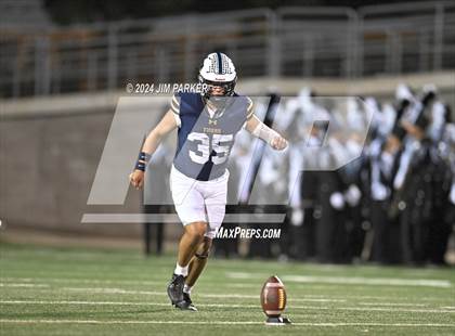 Thumbnail 3 in Vandegrift @ Stony Point photogallery.