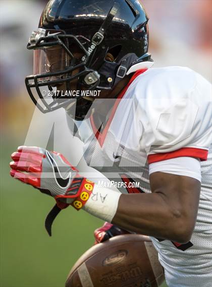 Thumbnail 3 in Eaglecrest v Pomona (CHSAA 5A Championship) photogallery.