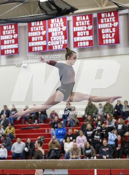 Thumbnail 1 in WIAA Classic 8 Conference (Beam) photogallery.