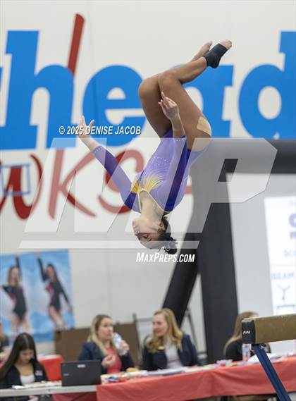 Thumbnail 1 in WIAA Classic 8 Conference (Beam) photogallery.