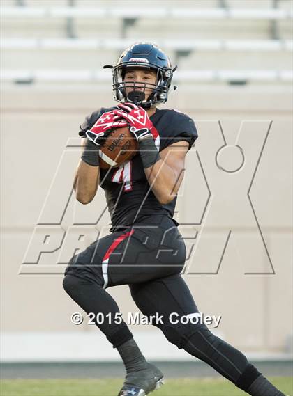 Thumbnail 2 in Rockwall vs. Lake Travis (UIL 6A Quarterfinal) photogallery.