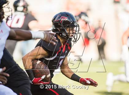 Thumbnail 2 in Rockwall vs. Lake Travis (UIL 6A Quarterfinal) photogallery.