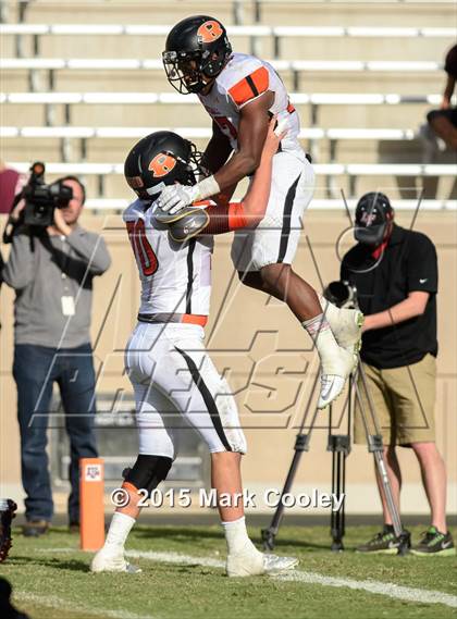 Thumbnail 1 in Rockwall vs. Lake Travis (UIL 6A Quarterfinal) photogallery.
