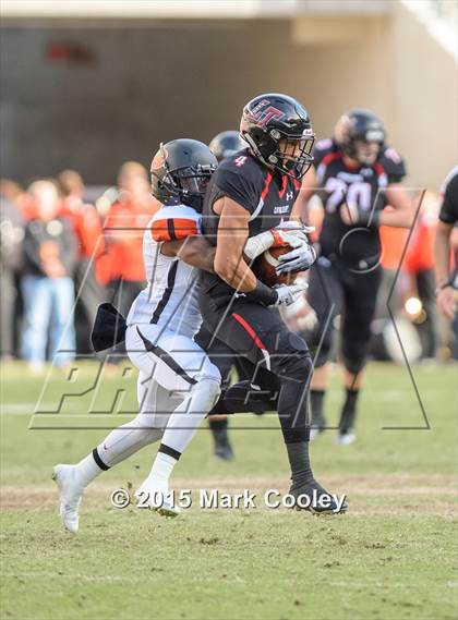 Thumbnail 2 in Rockwall vs. Lake Travis (UIL 6A Quarterfinal) photogallery.
