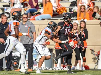 Thumbnail 2 in Rockwall vs. Lake Travis (UIL 6A Quarterfinal) photogallery.