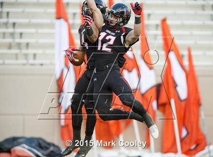 Thumbnail 2 in Rockwall vs. Lake Travis (UIL 6A Quarterfinal) photogallery.