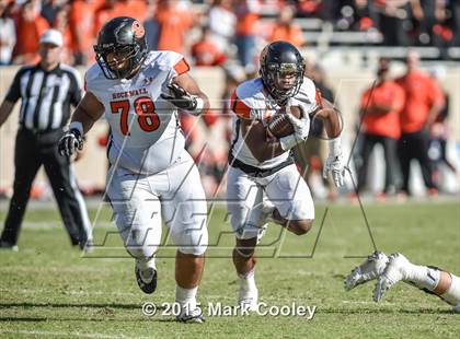 Thumbnail 1 in Rockwall vs. Lake Travis (UIL 6A Quarterfinal) photogallery.