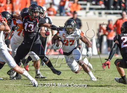 Thumbnail 2 in Rockwall vs. Lake Travis (UIL 6A Quarterfinal) photogallery.