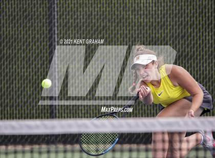 Thumbnail 3 in Hamilton Heights vs Noblesville (IHSAA Sectional Round1) photogallery.