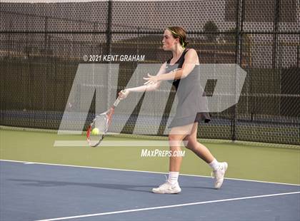 Thumbnail 2 in Hamilton Heights vs Noblesville (IHSAA Sectional Round1) photogallery.