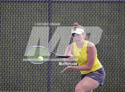 Thumbnail 3 in Hamilton Heights vs Noblesville (IHSAA Sectional Round1) photogallery.