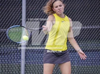 Thumbnail 2 in Hamilton Heights vs Noblesville (IHSAA Sectional Round1) photogallery.