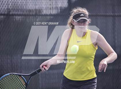 Thumbnail 2 in Hamilton Heights vs Noblesville (IHSAA Sectional Round1) photogallery.