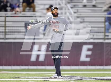 Thumbnail 1 in Longview vs. Red Oak (UIL 5A Region II Area Playoff) photogallery.