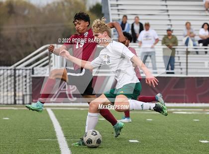 Thumbnail 1 in Longview vs. Red Oak (UIL 5A Region II Area Playoff) photogallery.