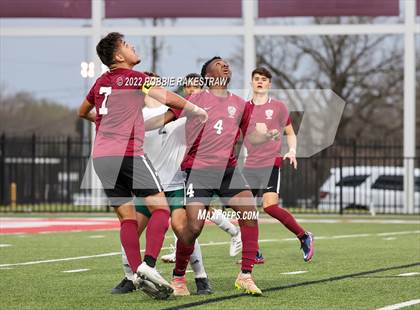 Thumbnail 2 in Longview vs. Red Oak (UIL 5A Region II Area Playoff) photogallery.