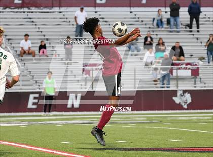 Thumbnail 2 in Longview vs. Red Oak (UIL 5A Region II Area Playoff) photogallery.