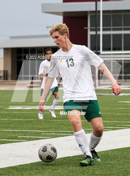 Thumbnail 3 in Longview vs. Red Oak (UIL 5A Region II Area Playoff) photogallery.