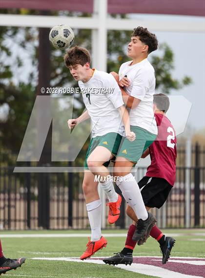 Thumbnail 1 in Longview vs. Red Oak (UIL 5A Region II Area Playoff) photogallery.